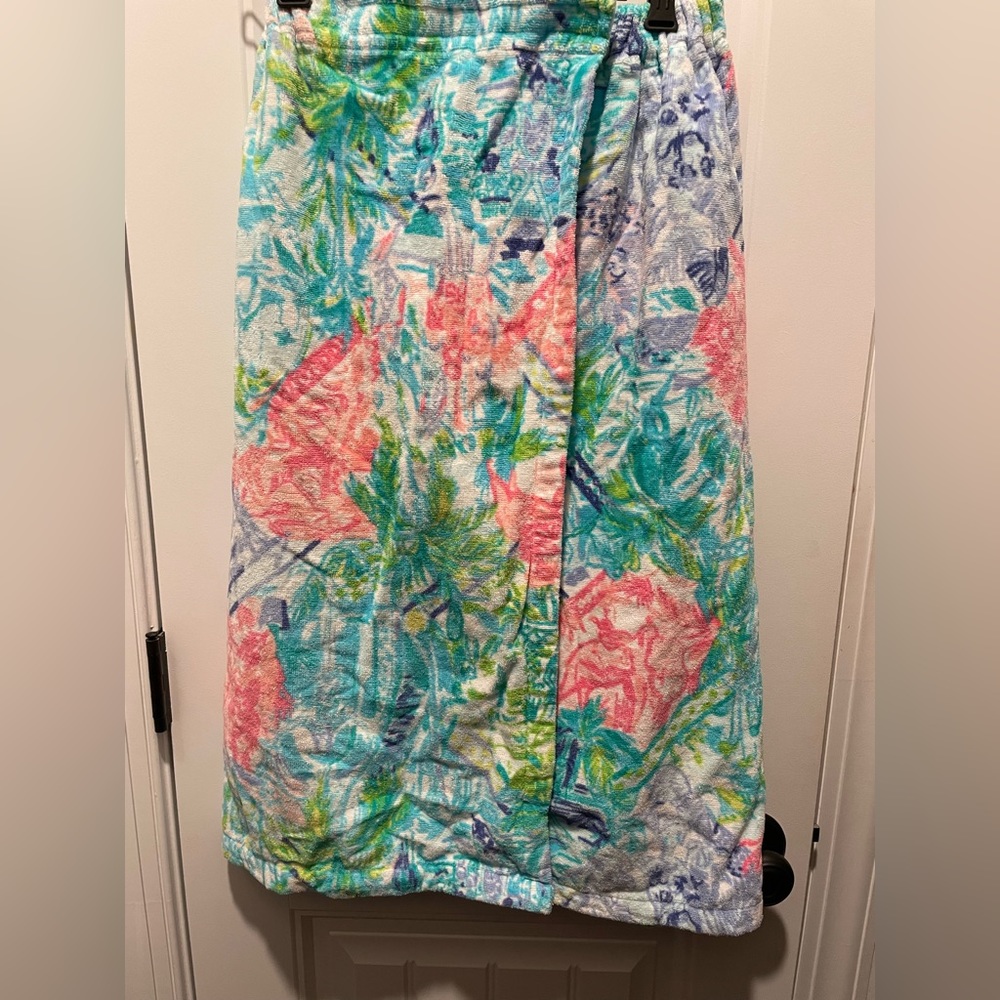 Lilly Pulitzer shower wrap. One size fits all. EUC
